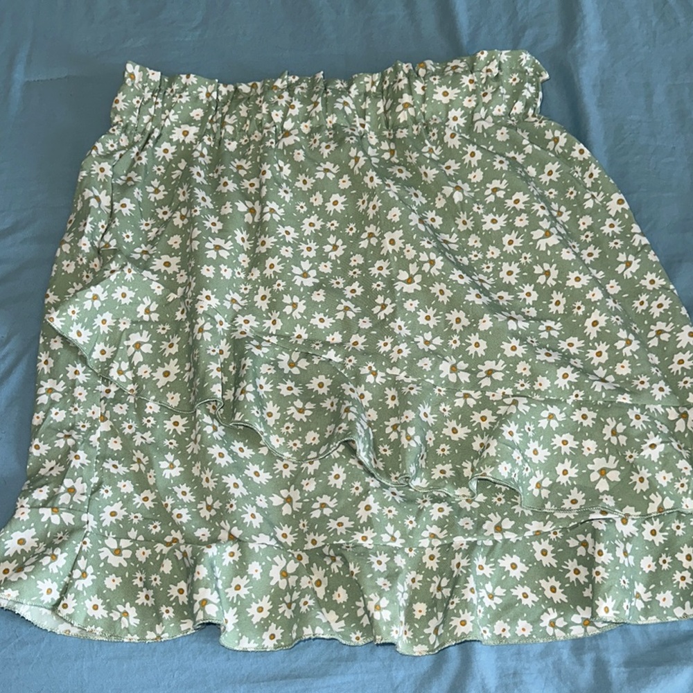 Floral Green Skirt with Ruffle Hem